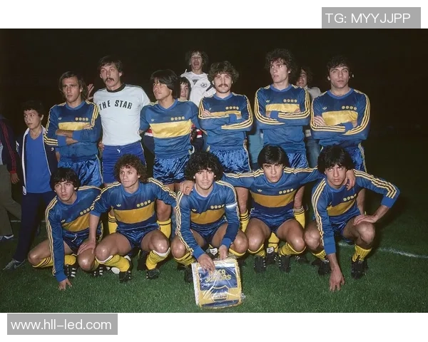 足球场上突发心梗的球星们：他们的意外经历和背后的健康警示